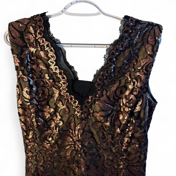 Chic Black and Gold Floral Midi Dress - Picture 3 of 8